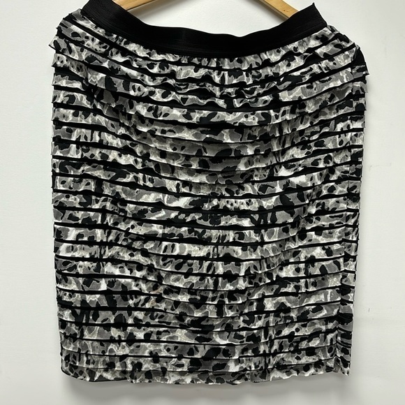 F.L.P. Faith, Love & Passion black and white Skirt size L with elastic waist - Picture 1 of 7